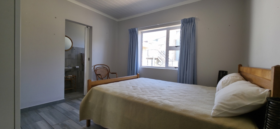 3 Bedroom Property for Sale in Boggomsbaai Western Cape